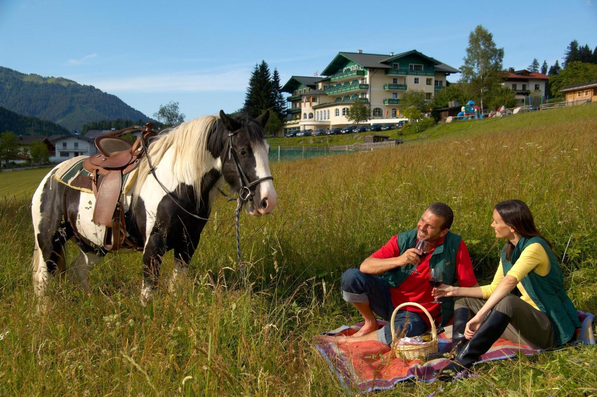 Wohlfuehlresort Und Feriengut Martinerhof Sankt Martin am Tennengebirge Ngoại thất bức ảnh